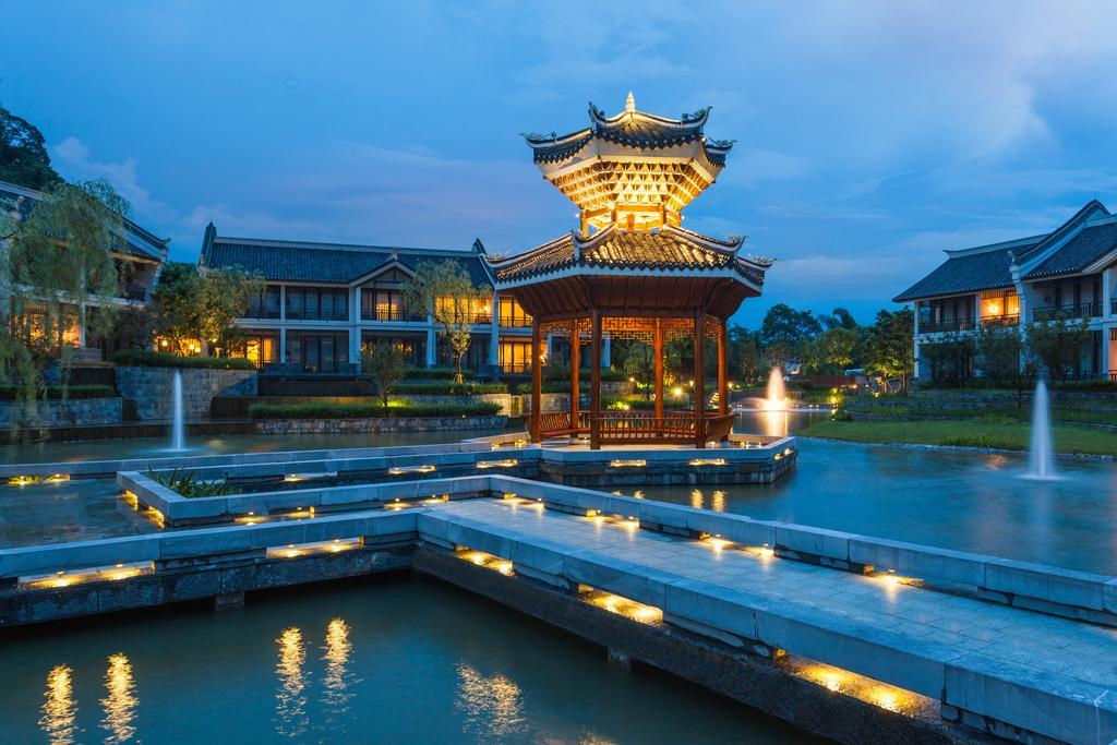 Banyan Tree Yangshuo Hotel Екстериор снимка